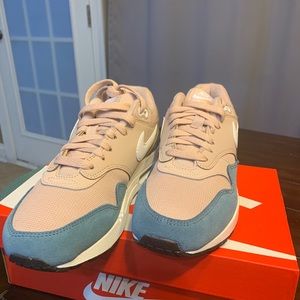 Women Nike 6.5 air max